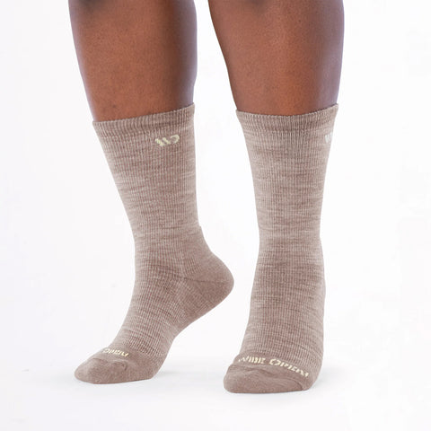 rye, Women's Solid Basic Cushioned Crew Socks 9504