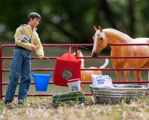 Stable Feed Set 2497